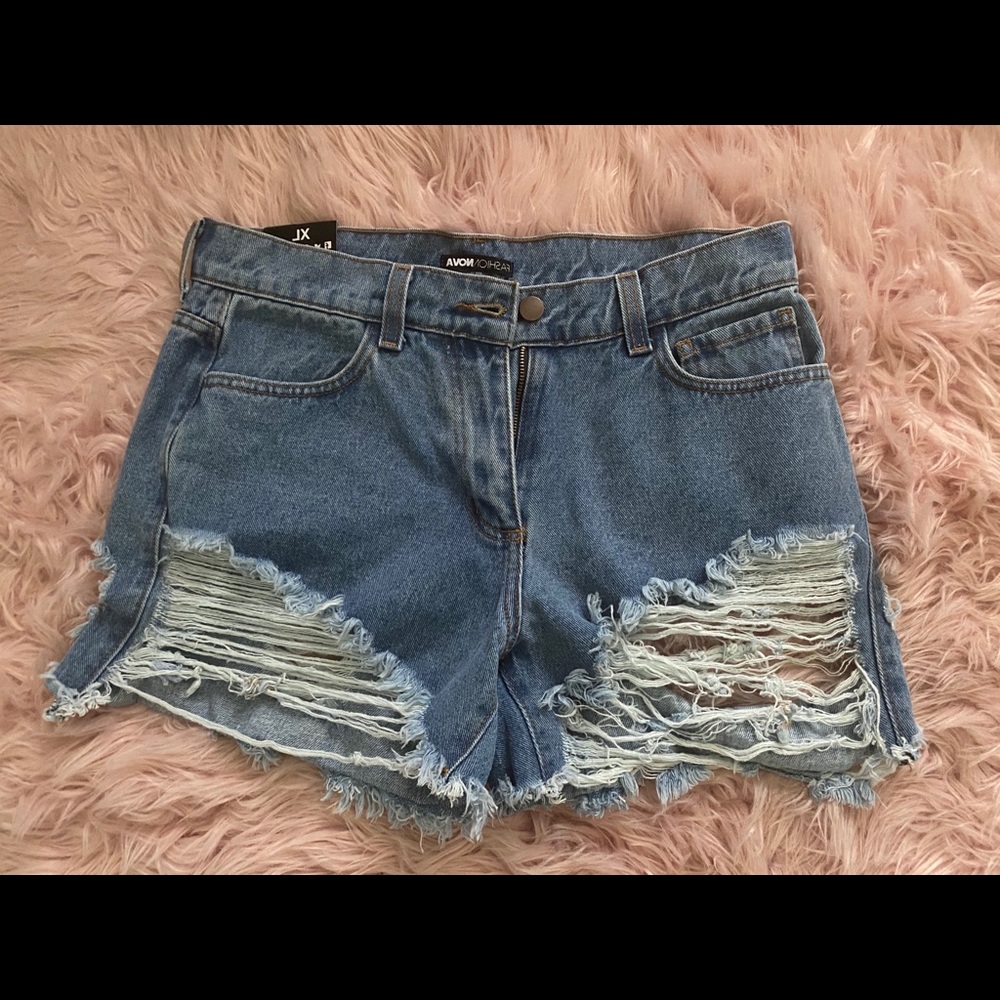 Fashion Nova Can’t Stop Now denim shorts